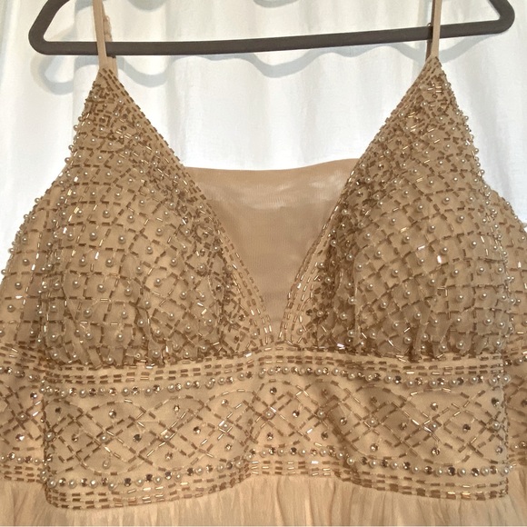 Beautiful prom dress. - Picture 2 of 7